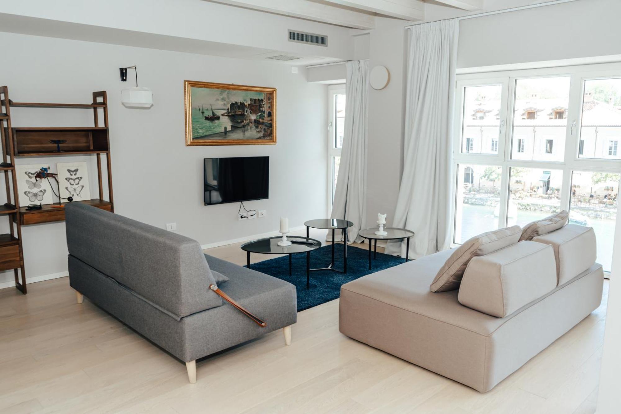 C House Rooms Lake Пескьера-дель-Гарда Экстерьер фото