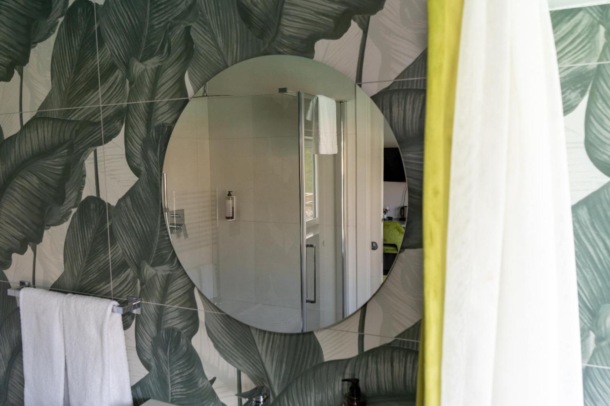 C House Rooms Lake Пескьера-дель-Гарда Экстерьер фото